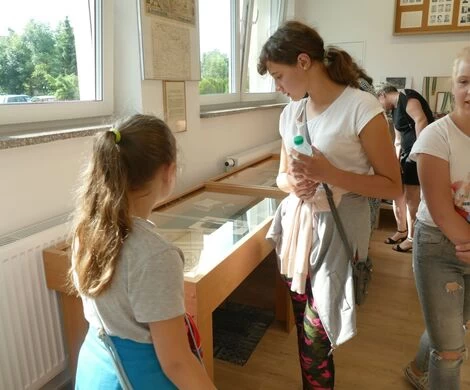 POPOŁUDNIE Z IZBĄ PAMIĘCI W GRABOWCU