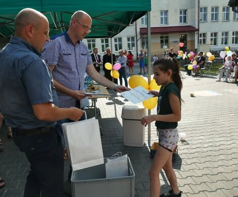 POPOŁUDNIE Z IZBĄ PAMIĘCI W GRABOWCU