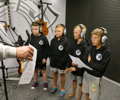 ICE HAWKS W STUDIO - GRUPA MŁODSZA