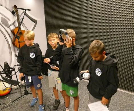 ICE HAWKS W STUDIO - GRUPA MŁODSZA