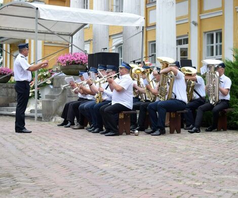 ORKIESTRA DĘTA NA WYSTAWIE ZWIERZĄT HODOWLANYCH W SITNIE