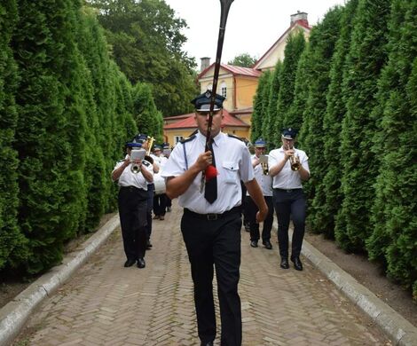 ORKIESTRA DĘTA NA WYSTAWIE ZWIERZĄT HODOWLANYCH W SITNIE