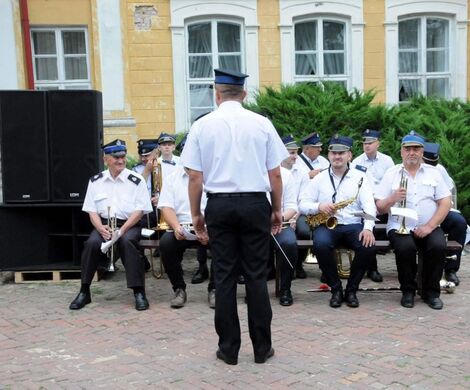 ORKIESTRA DĘTA NA WYSTAWIE ZWIERZĄT HODOWLANYCH W SITNIE