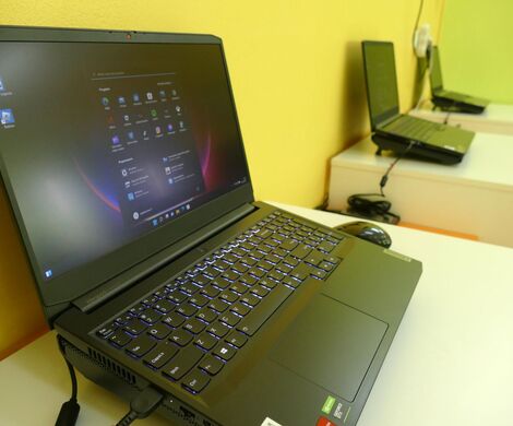 NOWY SPRZĘT W PRACOWNI ORANGE