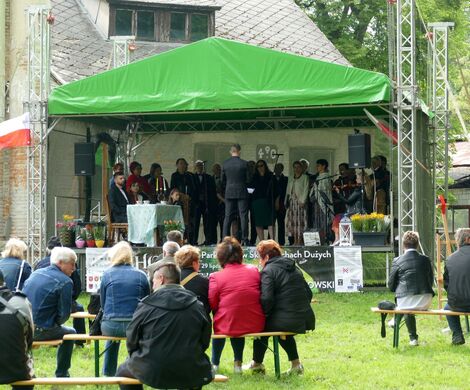 MUZYCZNIE W SKOMOROCHACH