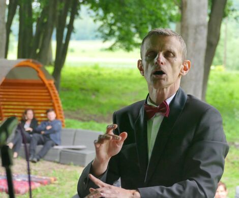 MUZYCZNIE W SKOMOROCHACH