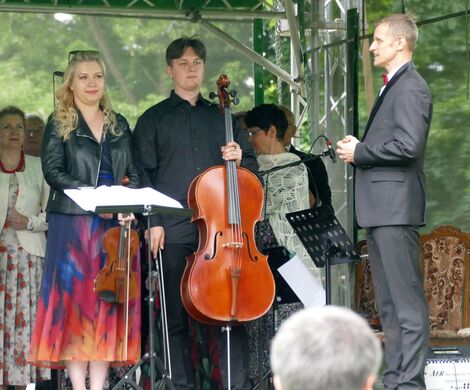 MUZYCZNIE W SKOMOROCHACH