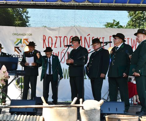 ROZTOCZAŃSKI FESTIWAL TWÓRCZOŚCI LUDOWEJ