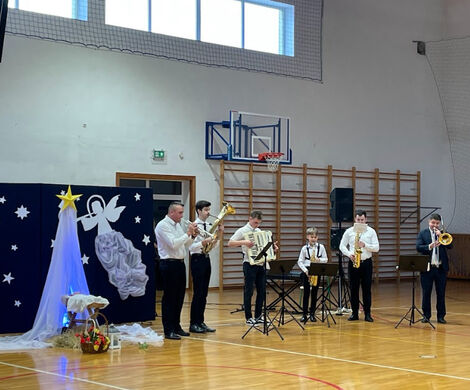 KONCERT ŚWIĄTECZNY