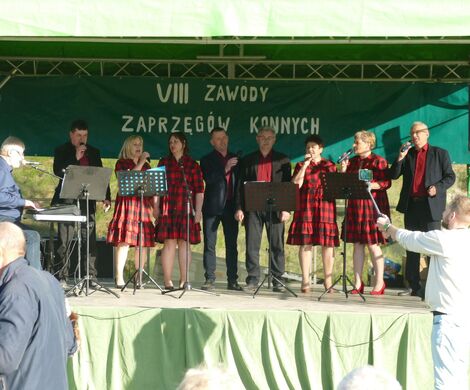 VIII WYŚCIGI ZAPRZĘGÓW KONNYCH