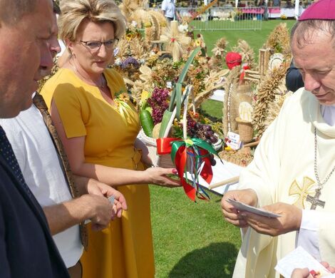 DOŻYNKI POWIATOWO-GMINNE W STARYM ZAMOŚCIU