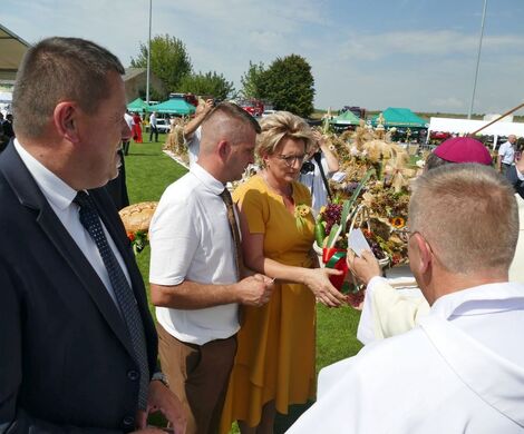 DOŻYNKI POWIATOWO-GMINNE W STARYM ZAMOŚCIU