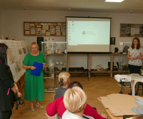 WARSZTATY  „ZOSTAŃ RODZINNYM ARCHIWISTĄ”