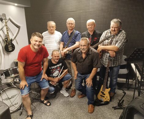 KAPELA NA 102 W STUDIO NAGRAŃ