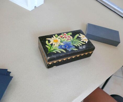 DRUGIE ŻYCIE STAREJ SZAFKI