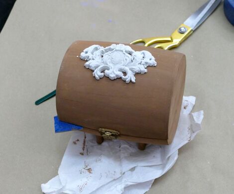 DRUGIE ŻYCIE STAREJ SZAFKI