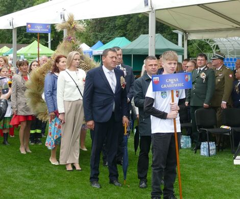 DOŻYNKI POWIATOWO-GMINNE W  ŁABUNIACH