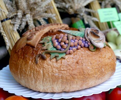 DOŻYNKI POWIATOWO-GMINNE W  ŁABUNIACH