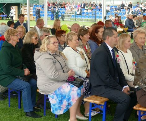 DOŻYNKI POWIATOWO-GMINNE W  ŁABUNIACH