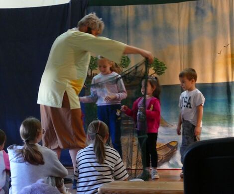 TEATRZYK "ZŁOTA RYBKA"