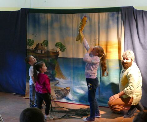 TEATRZYK "ZŁOTA RYBKA"