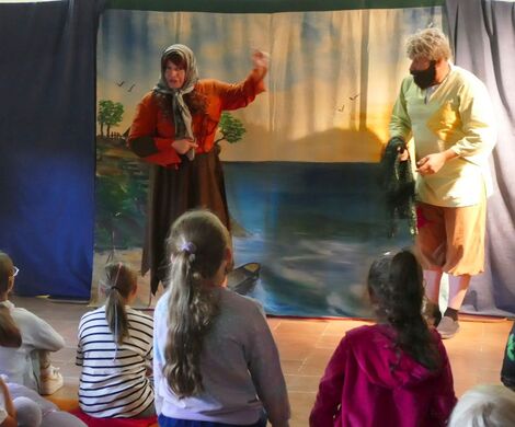 TEATRZYK "ZŁOTA RYBKA"