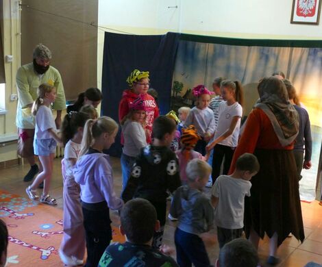 TEATRZYK "ZŁOTA RYBKA"