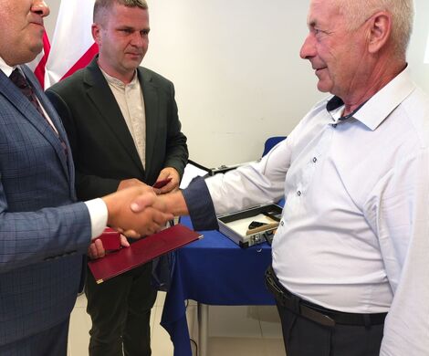 DOŻYNKI POWIATOWO-GMINNE W  ŁABUNIACH