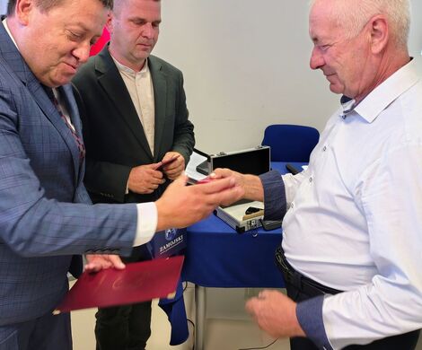 DOŻYNKI POWIATOWO-GMINNE W  ŁABUNIACH