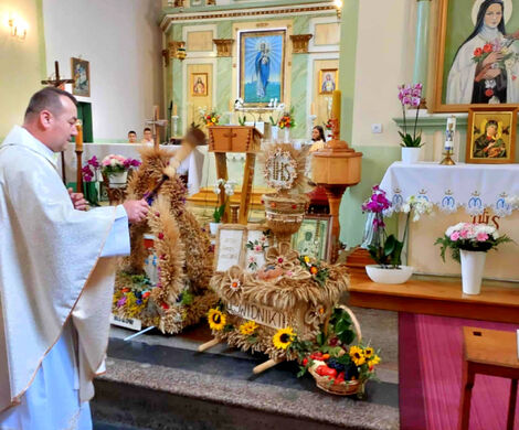 KAPELA GOK NA DOŻYNKACH PARAFIALNYCH W ŚWIDNIKACH