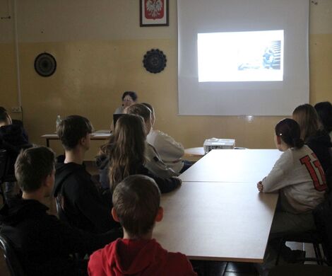 „PO CO TEN ALKOHOL”-ZAJĘCIA PROFILAKTYCZNE DLA MŁODZIEŻY