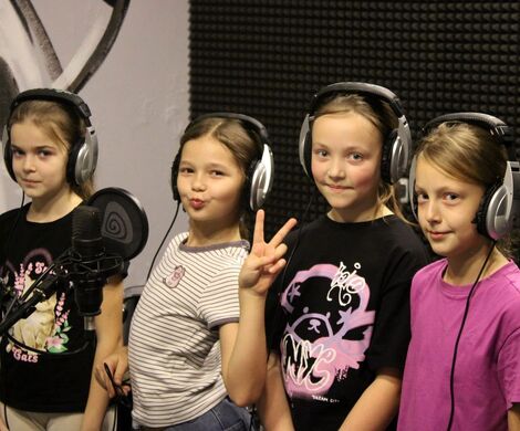 LIPKA - ZESPÓŁ PIEŚNI I TAŃCA 