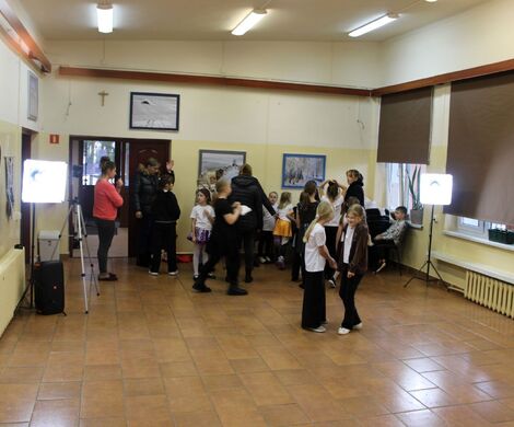 LIPKA - ZESPÓŁ PIEŚNI I TAŃCA 