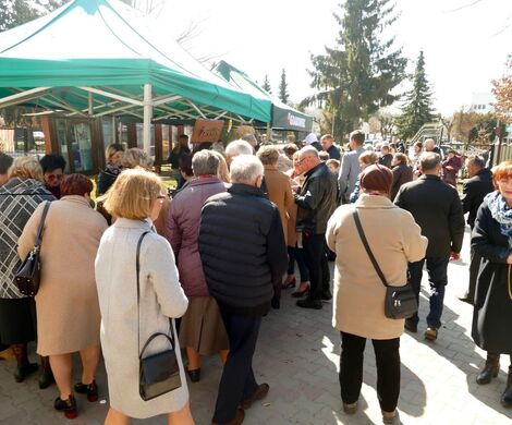 KIERMASZ ŚWIĄTECZNY 