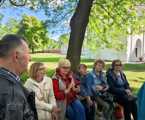 SPACERKIEM PO NIEDŹWIEDZIM GRODZIE – RELACJA Z WYCIECZKI SENIORÓW DO CHEŁMA