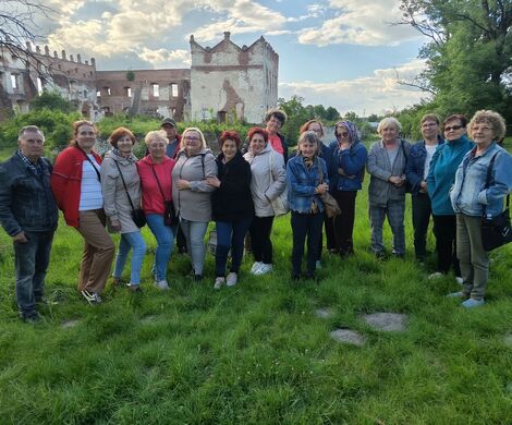 SPACERKIEM PO NIEDŹWIEDZIM GRODZIE – RELACJA Z WYCIECZKI SENIORÓW DO CHEŁMA