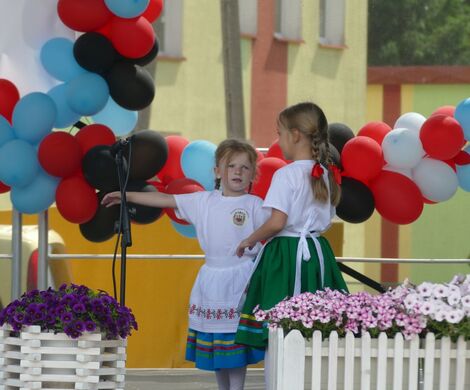ŚWIĘTO FOLKLORU W KUROWIE. VII Ogólnopolski Przegląd Dziecięcych Zespołów Tańca Ludowego za nami