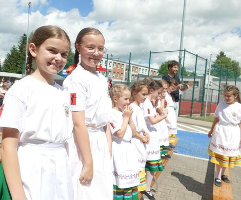 ŚWIĘTO FOLKLORU W KUROWIE. VII Ogólnopolski Przegląd Dziecięcych Zespołów Tańca Ludowego za nami