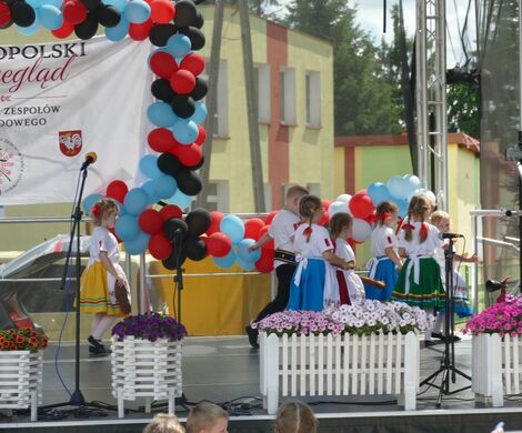 ŚWIĘTO FOLKLORU W KUROWIE. VII Ogólnopolski Przegląd Dziecięcych Zespołów Tańca Ludowego za nami