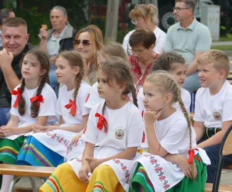 ŚWIĘTO FOLKLORU W KUROWIE. VII Ogólnopolski Przegląd Dziecięcych Zespołów Tańca Ludowego za nami