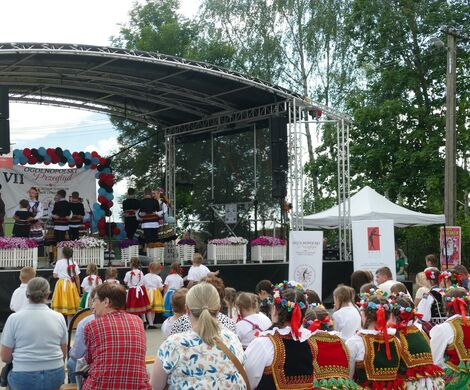 ŚWIĘTO FOLKLORU W KUROWIE. VII Ogólnopolski Przegląd Dziecięcych Zespołów Tańca Ludowego za nami