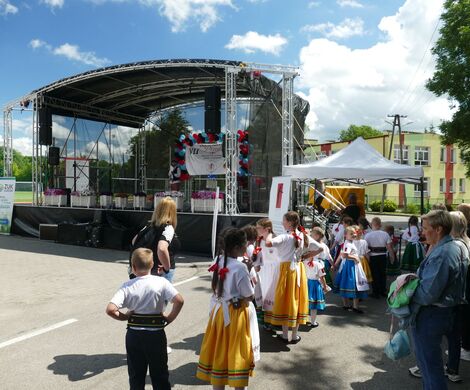 ŚWIĘTO FOLKLORU W KUROWIE. VII Ogólnopolski Przegląd Dziecięcych Zespołów Tańca Ludowego za nami