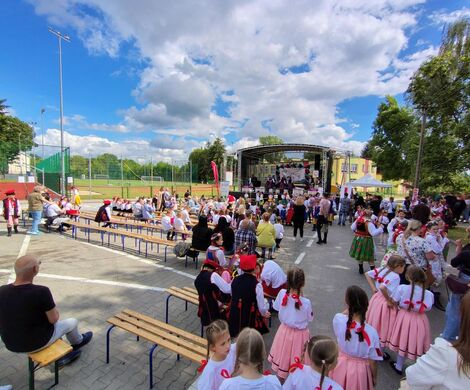 ŚWIĘTO FOLKLORU W KUROWIE. VII Ogólnopolski Przegląd Dziecięcych Zespołów Tańca Ludowego za nami