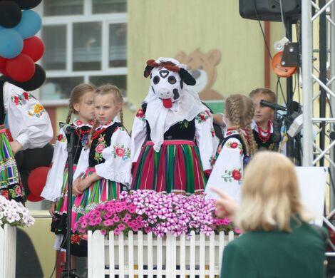 ŚWIĘTO FOLKLORU W KUROWIE. VII Ogólnopolski Przegląd Dziecięcych Zespołów Tańca Ludowego za nami