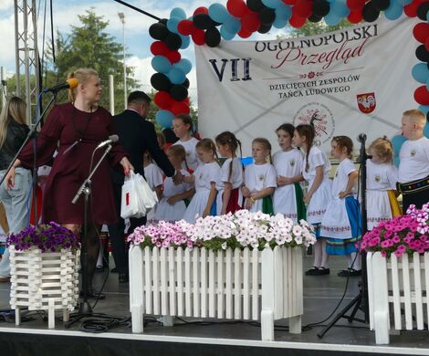 ŚWIĘTO FOLKLORU W KUROWIE. VII Ogólnopolski Przegląd Dziecięcych Zespołów Tańca Ludowego za nami