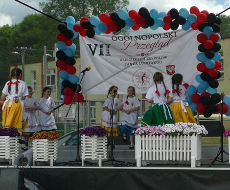 ŚWIĘTO FOLKLORU W KUROWIE. VII Ogólnopolski Przegląd Dziecięcych Zespołów Tańca Ludowego za nami