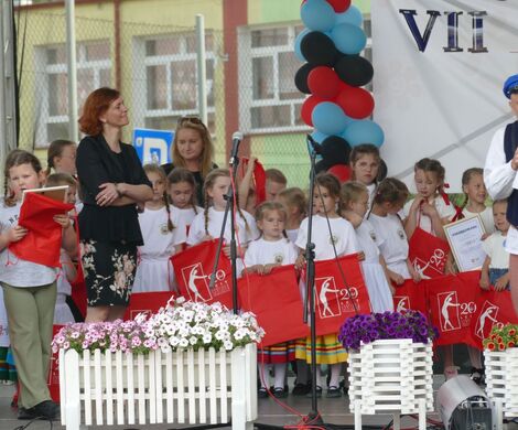 ŚWIĘTO FOLKLORU W KUROWIE. VII Ogólnopolski Przegląd Dziecięcych Zespołów Tańca Ludowego za nami
