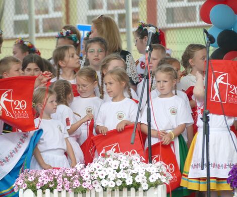 ŚWIĘTO FOLKLORU W KUROWIE. VII Ogólnopolski Przegląd Dziecięcych Zespołów Tańca Ludowego za nami
