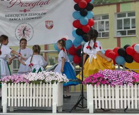 ŚWIĘTO FOLKLORU W KUROWIE. VII Ogólnopolski Przegląd Dziecięcych Zespołów Tańca Ludowego za nami