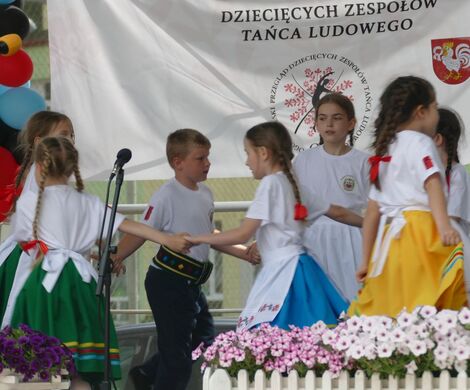 ŚWIĘTO FOLKLORU W KUROWIE. VII Ogólnopolski Przegląd Dziecięcych Zespołów Tańca Ludowego za nami